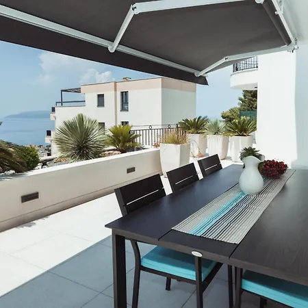 Apartment Citrin - New With Amazing Sea View, Big Terrace And Shared Pool *